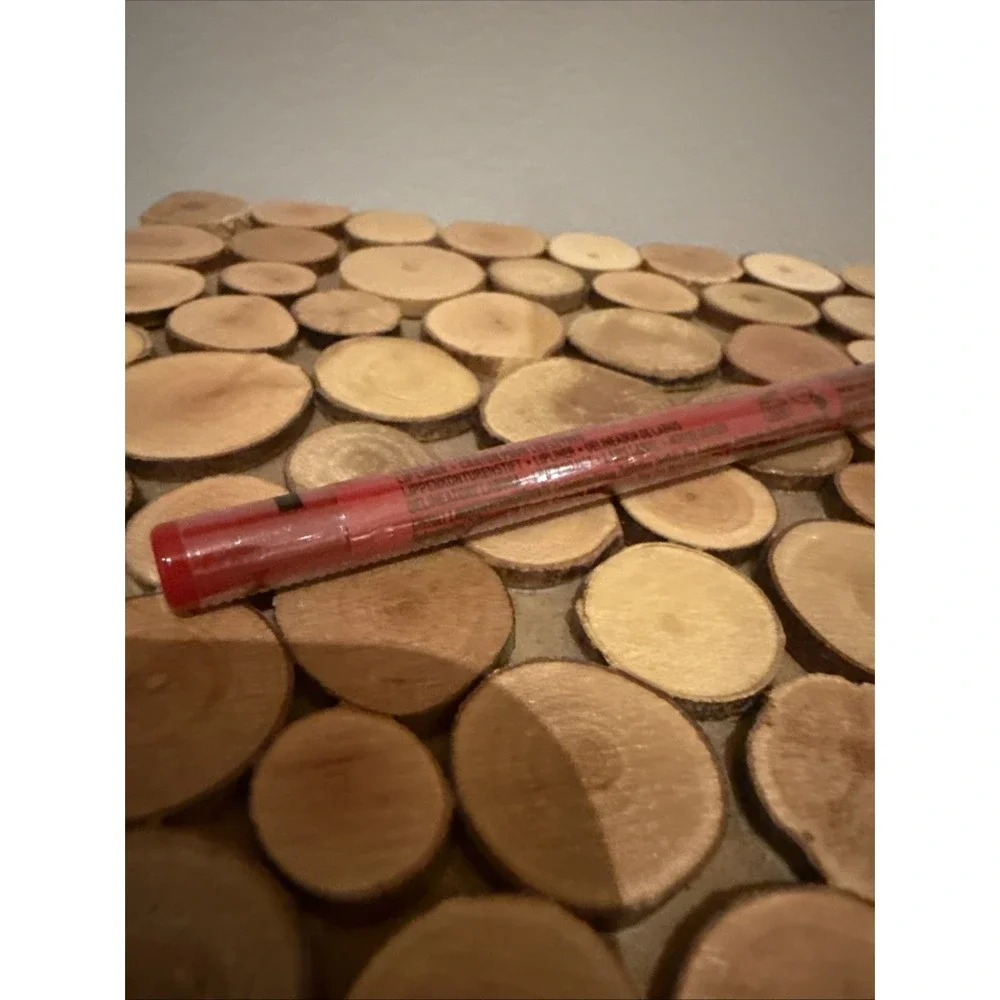 NYX Waterproof Slide On Glide On Lip‎ Liner Pencil SLLP12 Red Tape .04 oz Sealed